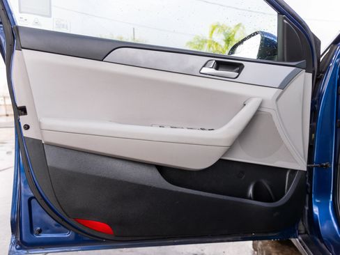 Used 2017 Hyundai Sonata SE FWD image 9
