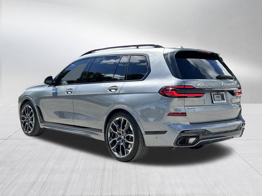 Used 2024 BMW X7 xDrive40i w/ M Sport Package AWD/4WD image 6