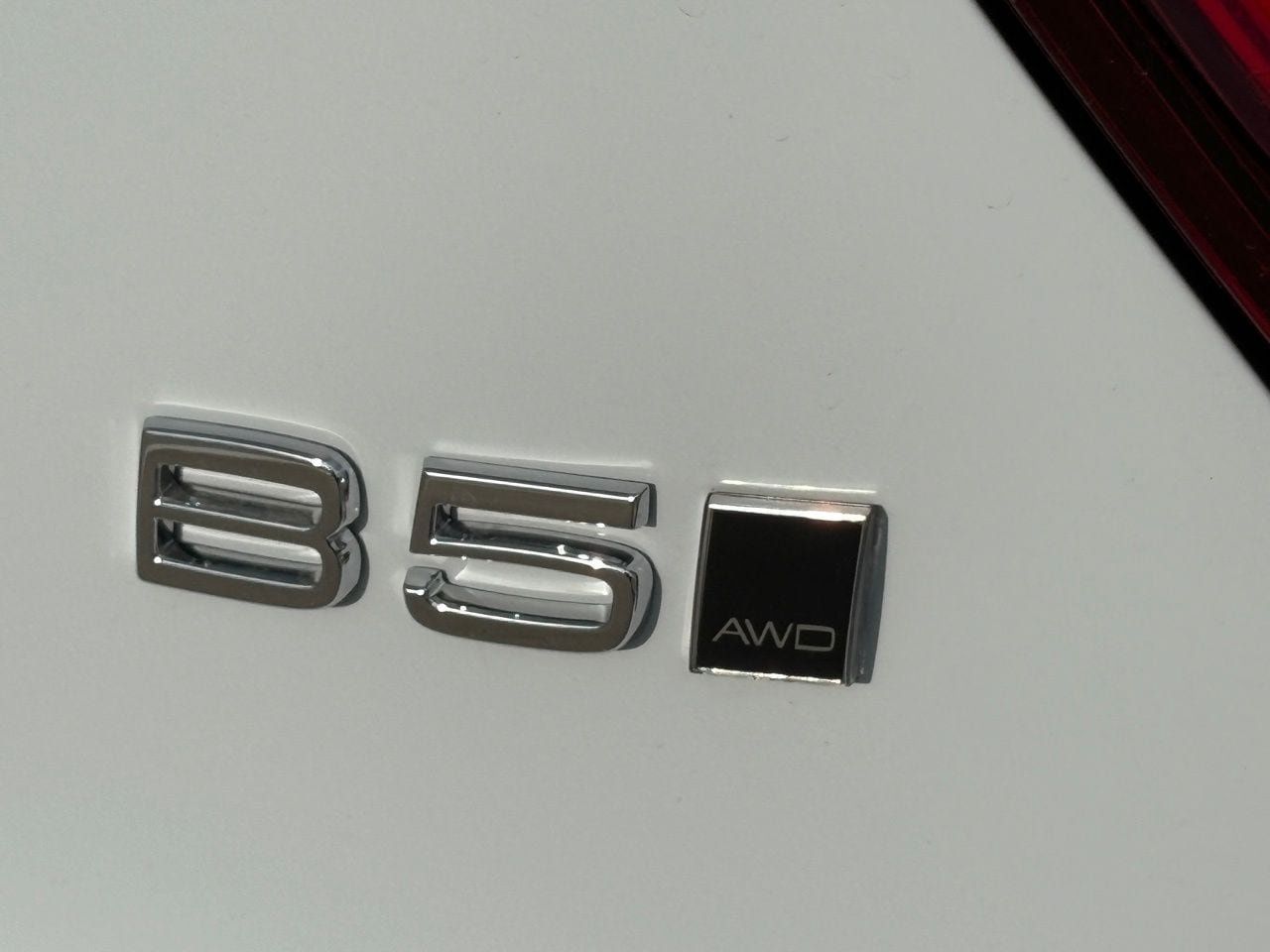 New 2026 Volvo XC40 B5 Core w/ Protection Package Premier AWD/4WD image 6