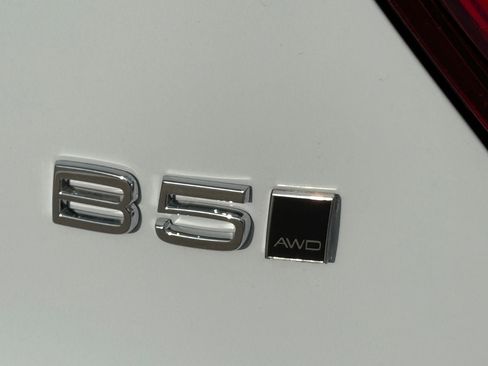 New 2026 Volvo XC40 B5 Core w/ Protection Package Premier AWD/4WD image 6
