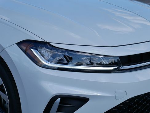 Certified 2025 Volkswagen Jetta SEL image 16