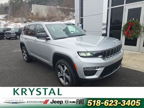 Certified 2024 Jeep Grand Cherokee Limited w/ Luxury Tech Group II AWD/4WD image 1