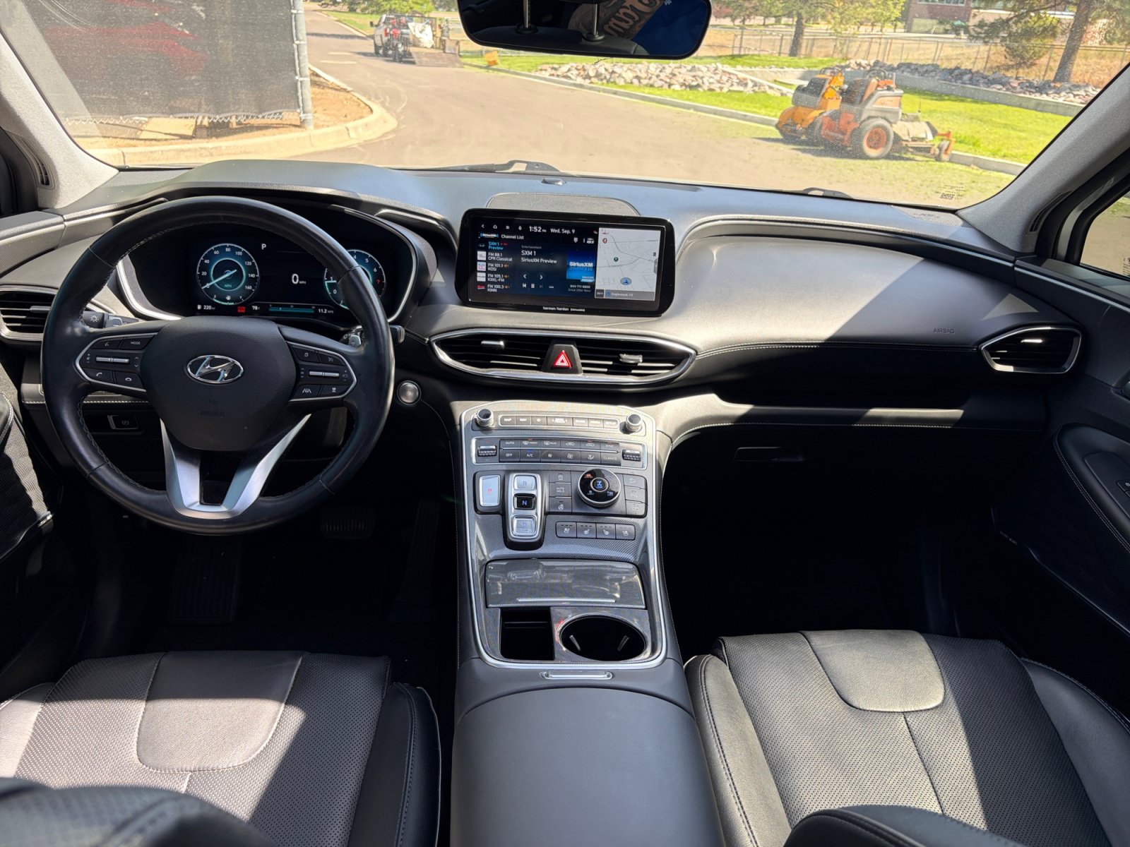 Used 2023 Hyundai Santa Fe Limited AWD/4WD image 27