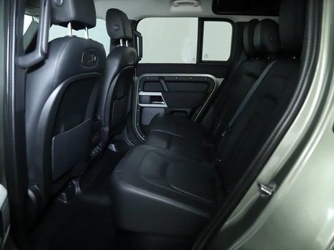 Certified 2022 Land Rover Defender 110 SE AWD/4WD image 15