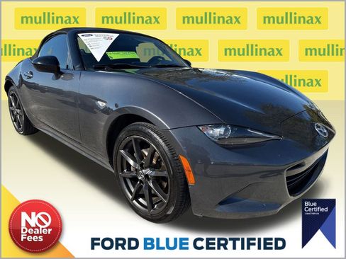 Used 2017 MAZDA MX-5 Miata Club image 1