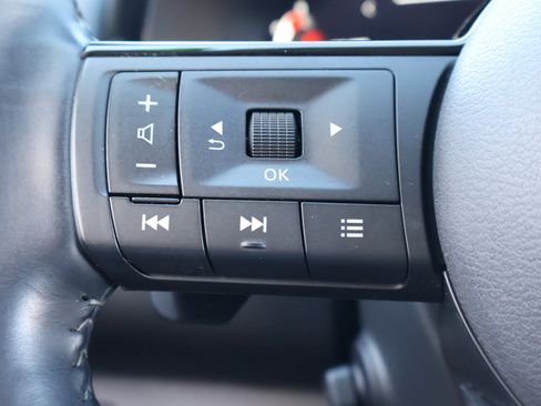 Used 2022 Nissan Pathfinder Platinum w/ Cargo Package image 26