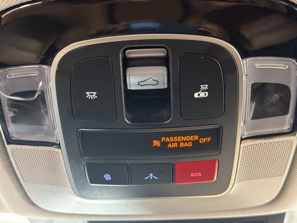 Used 2023 Hyundai Sonata Limited w/ Cargo Package FWD image 17