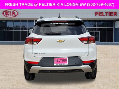 Used 2022 Chevrolet TrailBlazer LT w/ Driver Confidence Package FWD image 5
