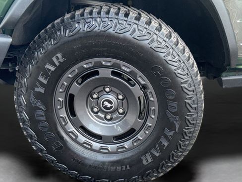 Used 2024 Ford Bronco Everglades image 32