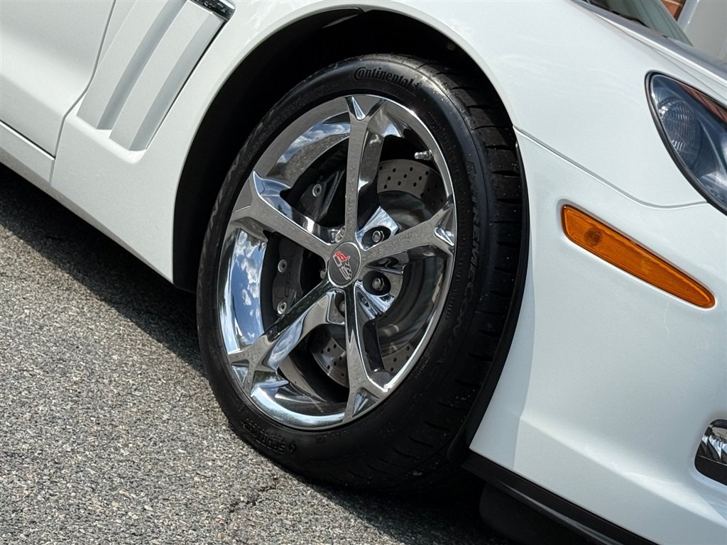 Used 2013 Chevrolet Corvette Grand Sport w/ 4LT Preferred Equipment Group RWD image 35