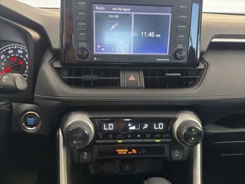 Used 2022 Toyota RAV4 XLE w/ Convenience Package FWD image 15