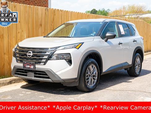 Used 2024 Nissan Rogue S image 1