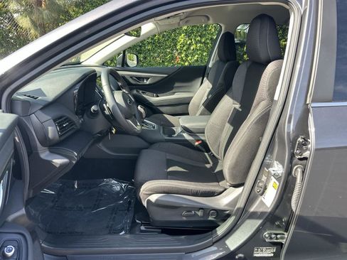 Used 2025 Subaru Outback Premium image 11