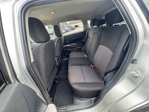 Used 2019 Mitsubishi Outlander Sport SE FWD image 37