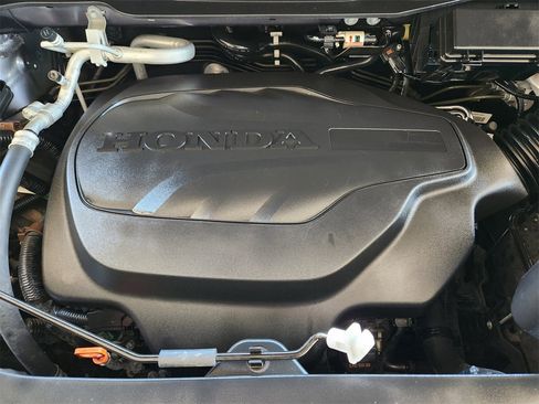 Certified 2022 Honda Pilot Touring image 32