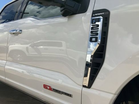 New 2025 Ford F250 Lariat w/ Lariat Ultimate Package image 12