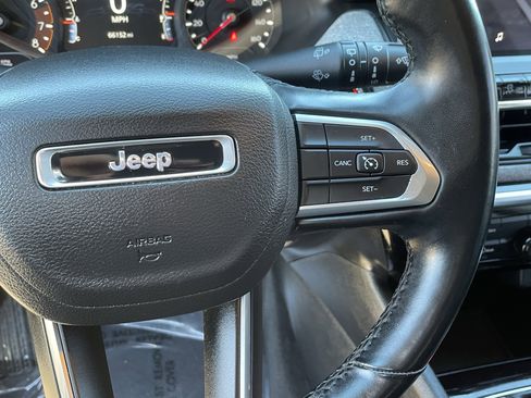 Used 2022 Jeep Compass Latitude image 24