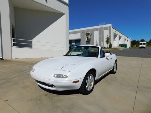 Used 1990 MAZDA MX-5 Miata image 8