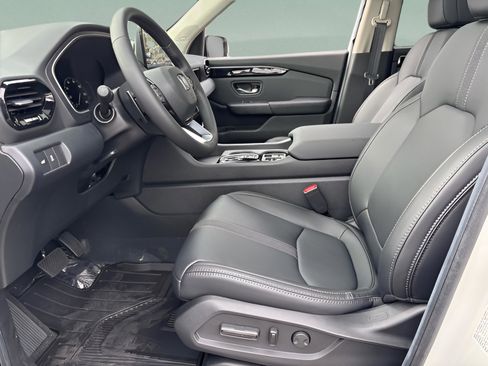 New 2025 Honda Pilot Touring image 16