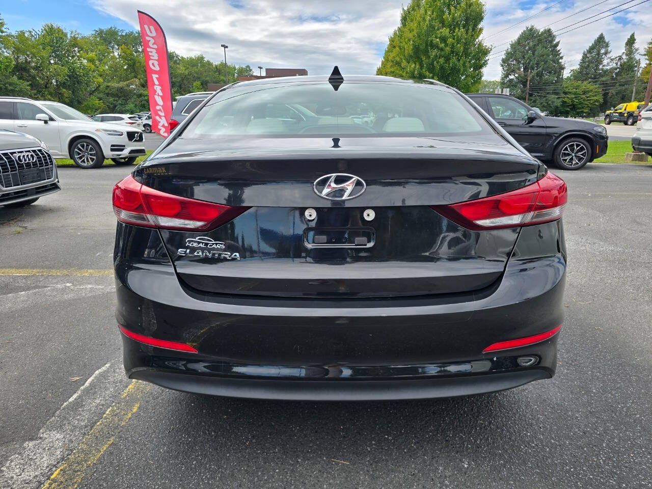 Used 2017 Hyundai Elantra Value Edition w/ Cargo Package FWD image 4