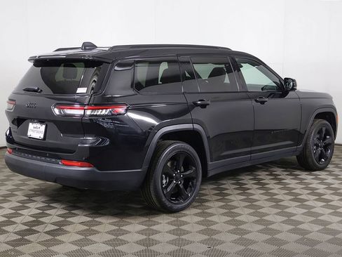 Used 2023 Jeep Grand Cherokee L Laredo AWD/4WD image 11