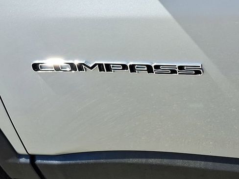 Used 2025 Jeep Compass Limited AWD/4WD image 31