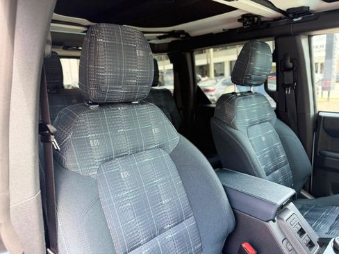 Used 2025 Ford Bronco Heritage Edition AWD/4WD image 45