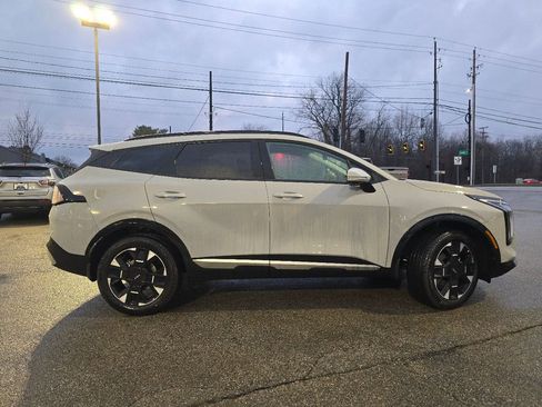 New 2026 Kia Sportage SX image 18