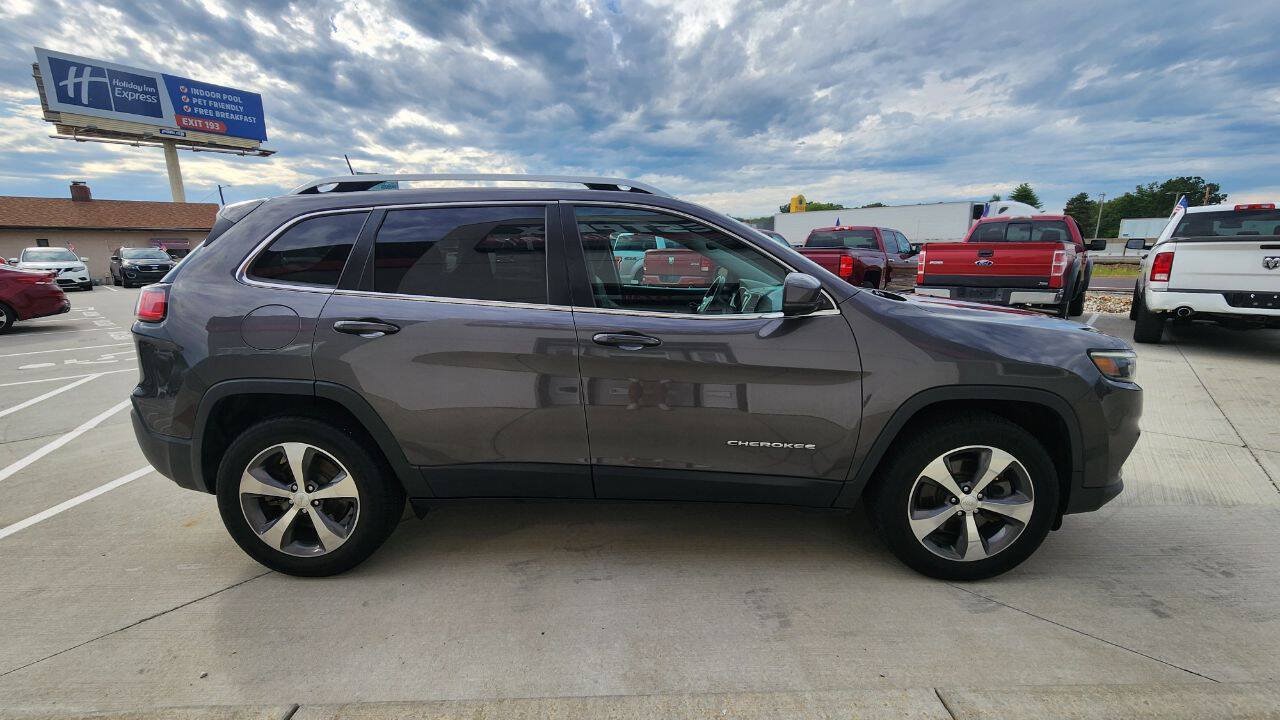 Used 2019 Jeep Cherokee Limited AWD/4WD image 7