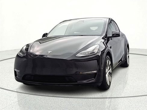 Used 2023 Tesla Model Y Long Range image 4