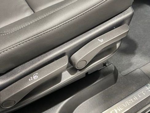 Used 2025 Chevrolet Tahoe Z71 w/ Comfort Package image 24