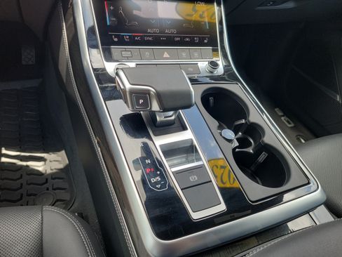 Used 2025 Audi Q8 Premium Plus w/ Premium Plus Package AWD/4WD image 30