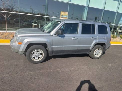 Used 2015 Jeep Patriot Sport w/ Power Value Group AWD/4WD image 2