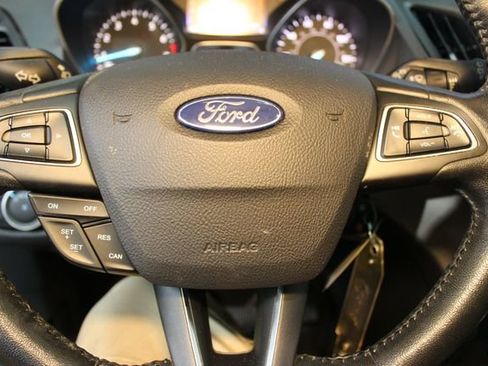 Used 2018 Ford Escape SEL image 20