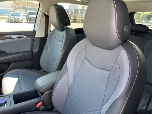 New 2026 Volkswagen Tiguan SE AWD/4WD image 12