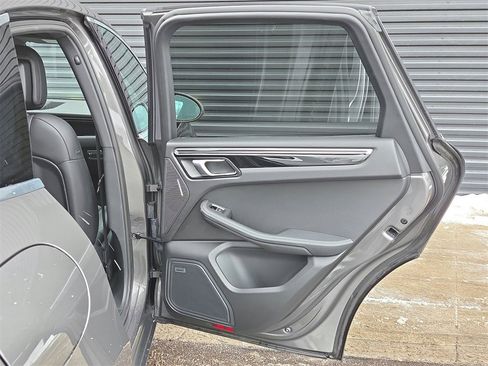 Certified 2016 Porsche Macan S image 22