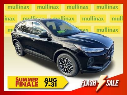 New 2025 Ford Escape SE w/ PHEV Premium Package