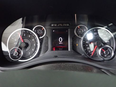 New 2026 RAM 2500 Tradesman AWD/4WD image 27