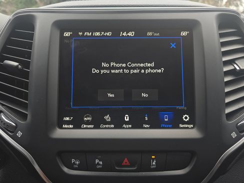 Certified 2023 Jeep Cherokee Altitude Lux image 14