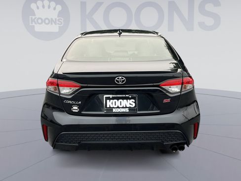 Used 2020 Toyota Corolla SE w/ SE Premium Package FWD image 5