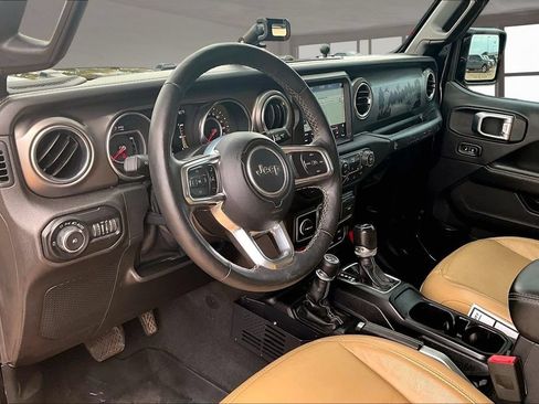 Used 2019 Jeep Wrangler Unlimited Rubicon AWD/4WD image 12