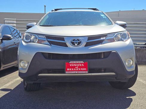 Used 2015 Toyota RAV4 XLE AWD/4WD image 2