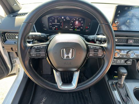 Used 2022 Honda Civic Sport Touring image 6