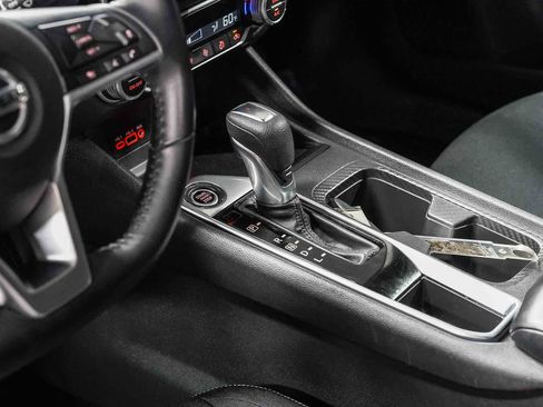 Used 2020 Nissan Sentra SV FWD image 23