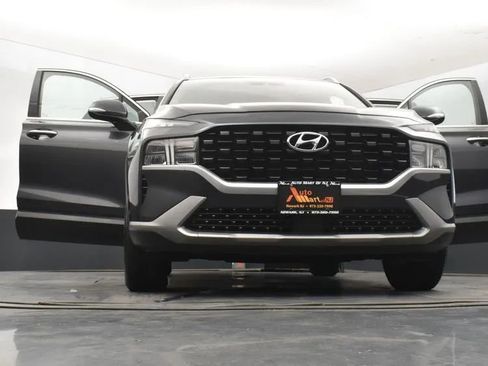 Used 2023 Hyundai Santa Fe SEL image 11