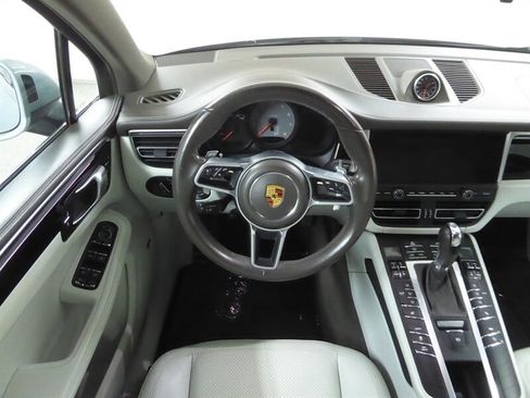 Used 2021 Porsche Macan S AWD/4WD image 10