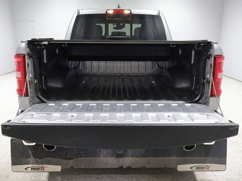 Used 2025 RAM 1500 Laramie AWD/4WD image 5