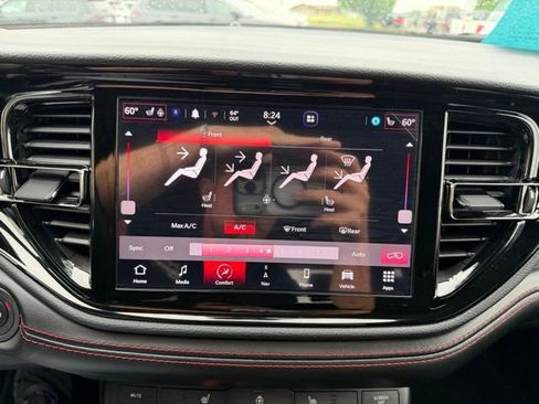 Used 2025 Dodge Durango GT w/ Blacktop Package AWD/4WD image 21