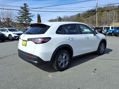 New 2026 Honda HR-V LX image 16