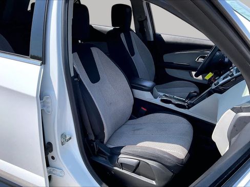 Used 2016 Chevrolet Equinox LS FWD image 9